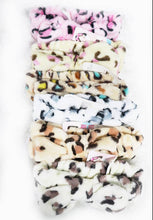 Load image into Gallery viewer, Leopard Print Shower Headwrap
